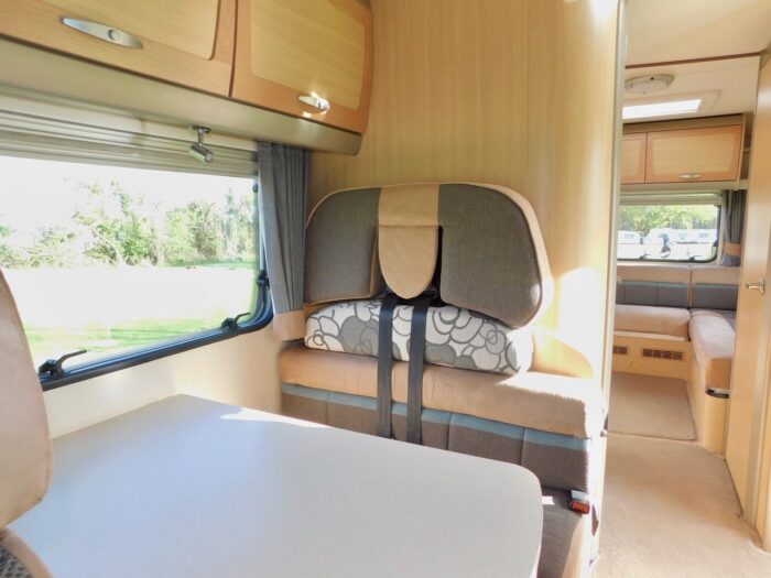 Bessacarr E695 Luxury 4 Berth with 4 x 3 point Seat Belts and 2 x Seating and Dining Areas. Only 7m Long. (Deposit Now Taken) - Image 20