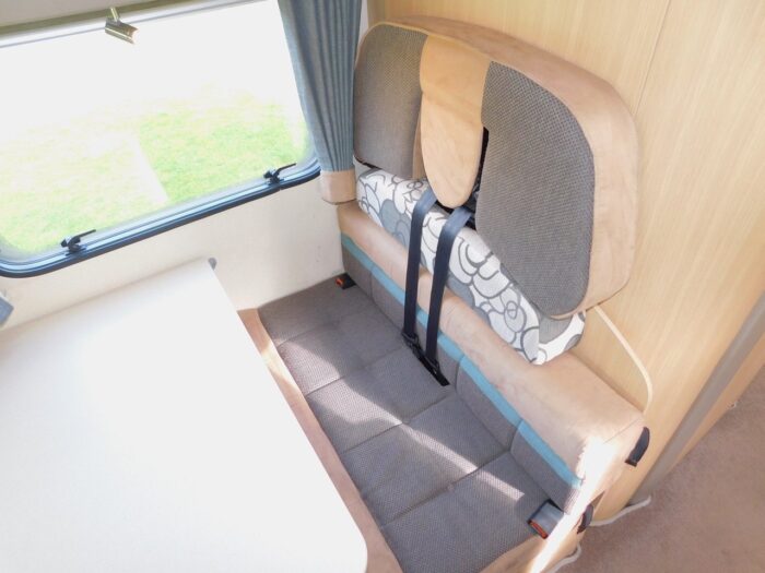 Bessacarr E695 Luxury 4 Berth with 4 x 3 point Seat Belts and 2 x Seating and Dining Areas. Only 7m Long. (Deposit Now Taken) - Image 11
