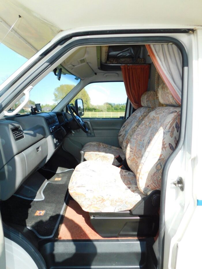 VW 2.4 diesel Compass Navigator 310 RL 4 Berth with Rear Lounge. £22,999 Extensively Refurbished - Image 21