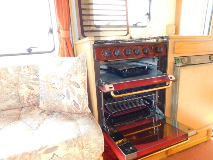 VW 2.4 diesel Compass Navigator 310 RL 4 Berth with Rear Lounge. £22,999 Extensively Refurbished - Image 13
