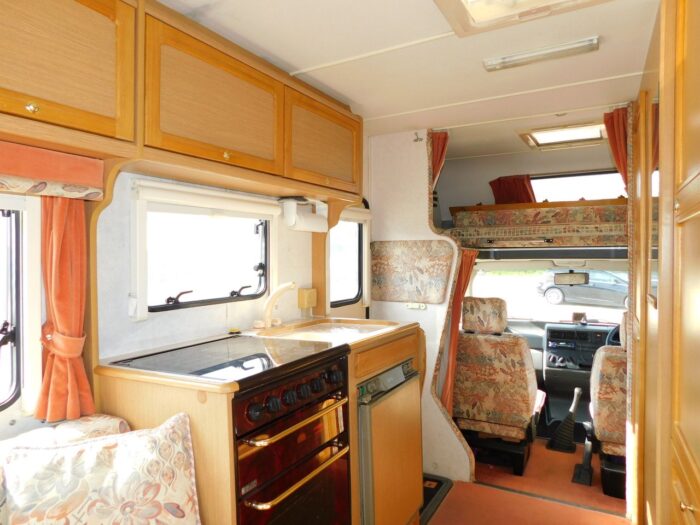 VW 2.4 diesel Compass Navigator 310 RL 4 Berth with Rear Lounge. £22,999 Extensively Refurbished - Image 10