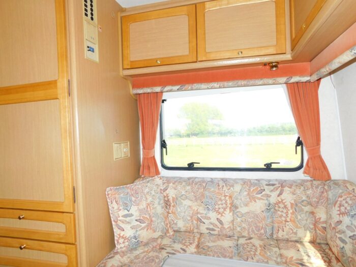 VW 2.4 diesel Compass Navigator 310 RL 4 Berth with Rear Lounge. £22,999 Extensively Refurbished - Image 9