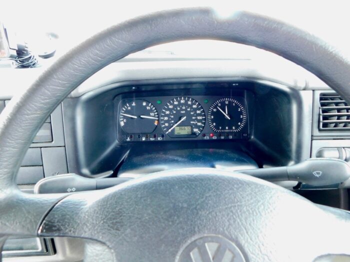 VW 2.4 diesel Compass Navigator 310 RL 4 Berth with Rear Lounge. £22,999 Extensively Refurbished - Image 3