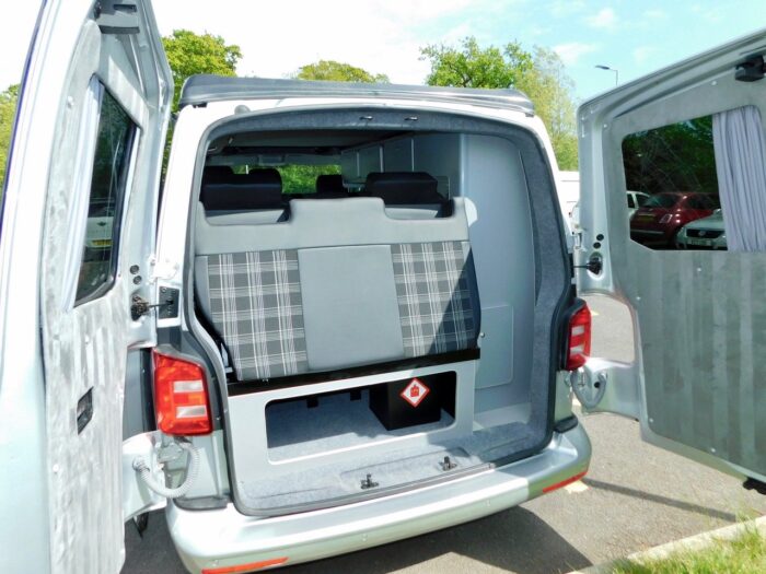 VW Short Wheelbase Pop Top 4 berth Campervan 2017 with Air Conditioning and Low Mileage £41,999 - Image 16