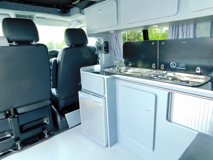 VW Short Wheelbase Pop Top 4 berth Campervan 2017 with Air Conditioning and Low Mileage £41,999 - Image 12