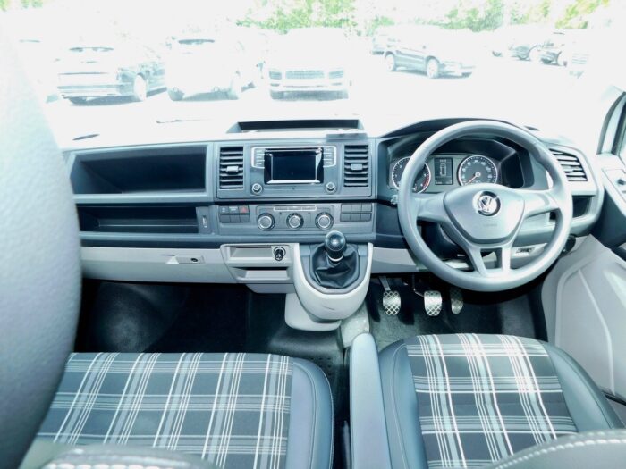 VW Short Wheelbase Pop Top 4 berth Campervan 2017 with Air Conditioning and Low Mileage £41,999 - Image 10