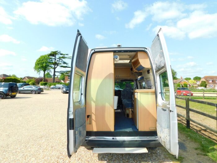 Auto-Sleeper Duetto Luxury 2 Berth Campervan in Silver with AIR CONDITIONING. 2007 with only 69,000 miles from New. £24,999 - Image 11