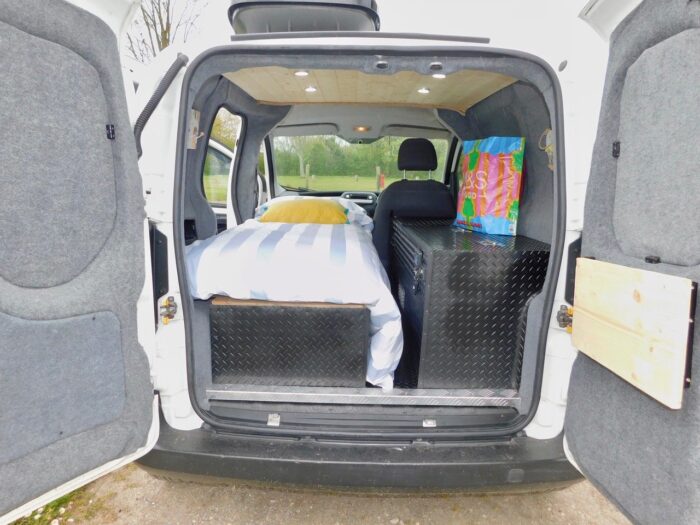 Peugeot Bipper 1.4 Hdi  One Berth,  Camper Van Conversion. December 2011 £5,499 - Image 12
