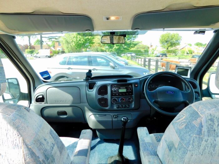 Auto-Sleeper Duetto Luxury 2 Berth Campervan in Silver with AIR CONDITIONING. 2007 with only 69,000 miles from New. £24,999 - Image 9