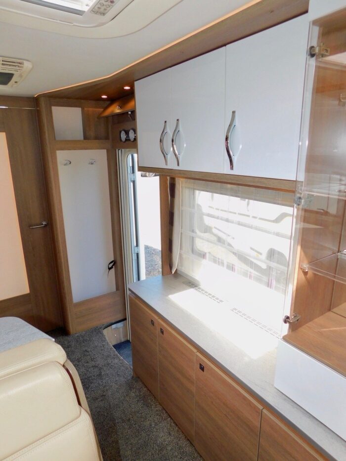 Dethleffs Grand AlpaI 7820-2 Fiat 2.3 AUTOMATIC Super Luxury A Class. November 2018 68 Plate with Only 5,900 miles from New. 2 to 4 Berth with 4 x 3 point Seat Belts. £129,999 - Image 4
