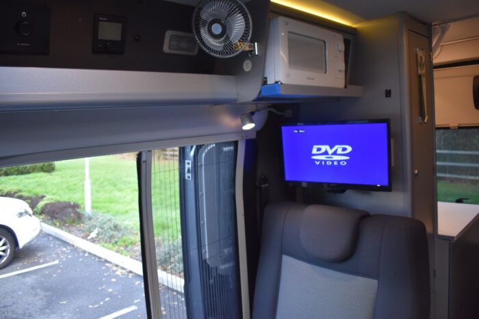 Adria Twin 500 S Compact 2 Berth 2015 Rare Campervan that is Under 5 Metres Long with Flushing TOILET and Shower £43,999 - Image 6