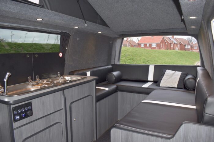 VW T5 1.9d Pop Top with REAR LOUNGE and 2 Plus 2 Sleeping. February 2008. £17,999 - Image 14