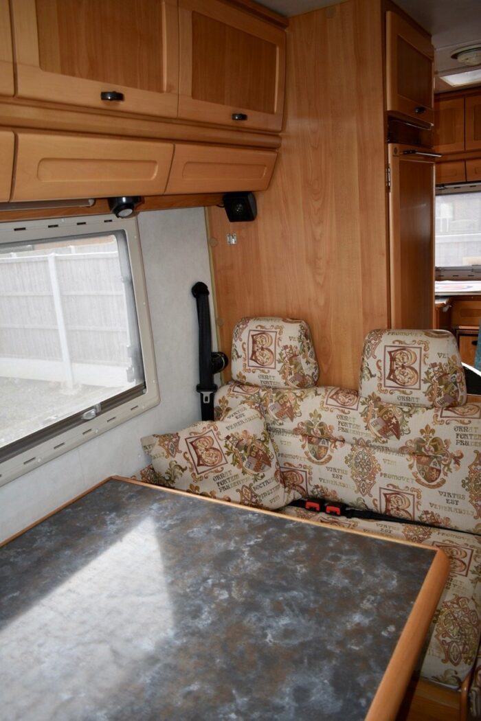 Hymer Starline 640 LHD 5 Berth A Class Motorhome with Only 73,000 miles from New £23,999 - Image 12