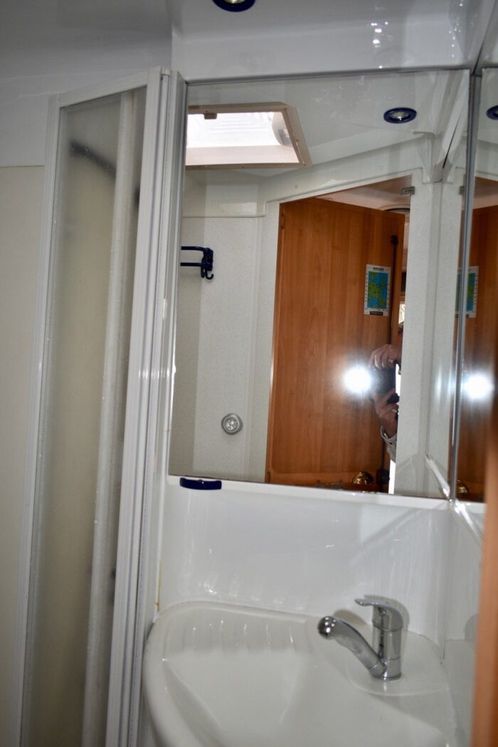 Hymer Starline 640 LHD 5 Berth A Class Motorhome with Only 73,000 miles from New £23,999 - Image 10