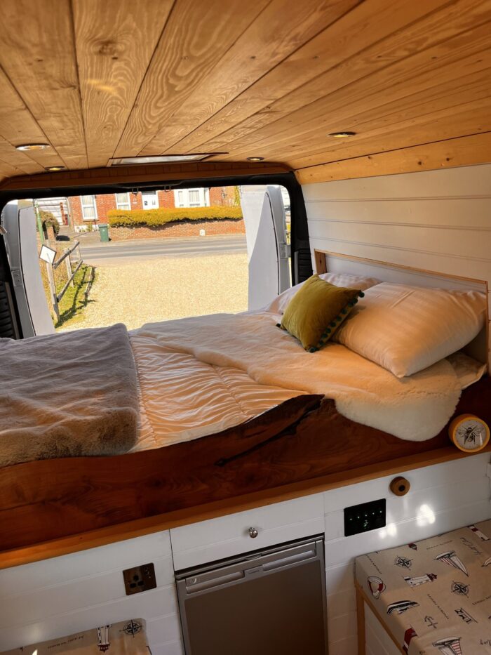 Professionally Hand Crafted 2 Berth Camper Conversion CITROEN RELAY 35 L3H2 2.2 HDI with Only 55,000 miles from New £34,999 - Image 5