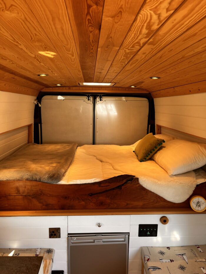 Professionally Hand Crafted 2 Berth Camper Conversion CITROEN RELAY 35 L3H2 2.2 HDI with Only 55,000 miles from New £34,999 - Image 3