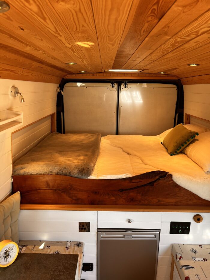 Professionally Hand Crafted 2 Berth Camper Conversion CITROEN RELAY 35 L3H2 2.2 HDI with Only 55,000 miles from New £34,999 - Image 2