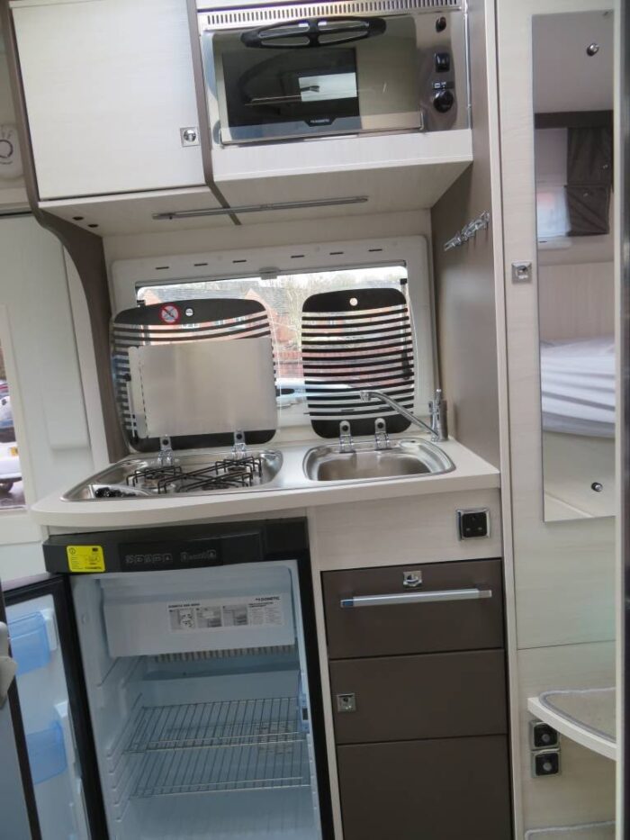 Chausson Flash 514 with VIP pack. 4 BERTH. Ford 2.0 Tdci 130 Bhp economical engine with 6 Speed Gearbox £44,999 - Image 12