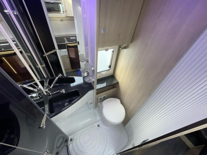 Chausson Flash 514 with VIP pack. 4 BERTH. Ford 2.0 Tdci 130 Bhp economical engine with 6 Speed Gearbox £44,999 - Image 9