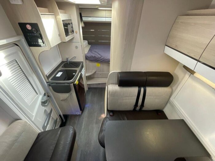 Chausson Flash 514 with VIP pack. 4 BERTH. Ford 2.0 Tdci 130 Bhp economical engine with 6 Speed Gearbox £44,999 - Image 7